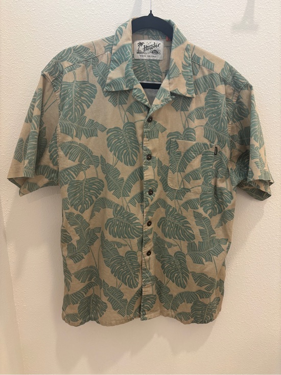 Howler Brothers Other - Howler Brothers Tan Button-Up with Green Tropical Leaf Print